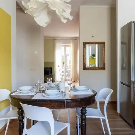 Arco Della Pace Charm Apartment Milan